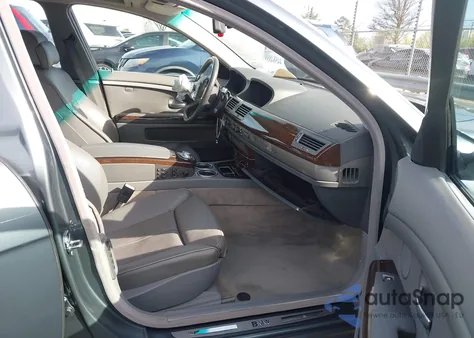 2003 BMW 745 из США, поврежденный, VIN WDAGN63423BR13404